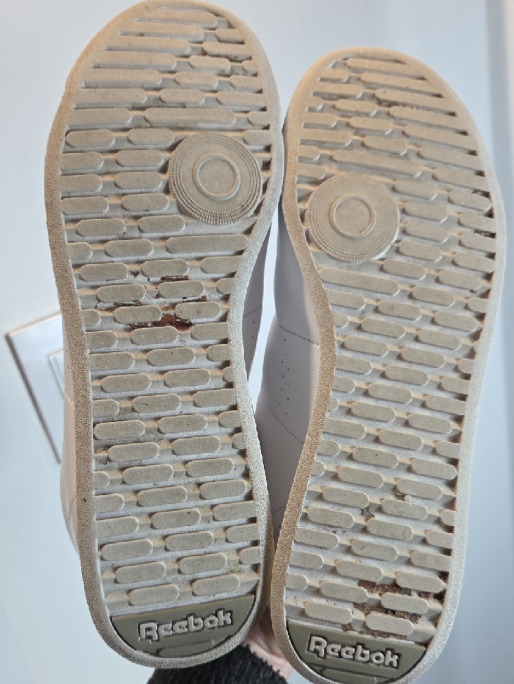 Reebok White Women’s Classic Leather Sneakers Size 10 - Picture 6 of 7
